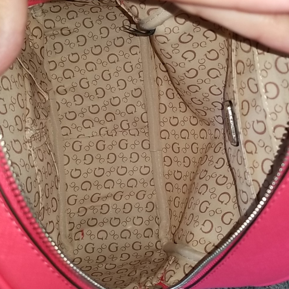 NWT-GUESS RODNEY PASSION BACKPACK/WRISTLET - Picture 9 of 11